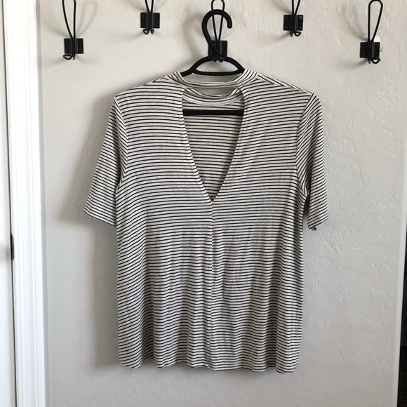 American Eagle Top - Picture 2 of 2